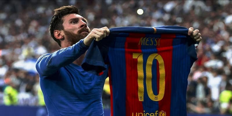 Màn ăn mừng đi vào lịch sử El Clasico của Lionel Messi